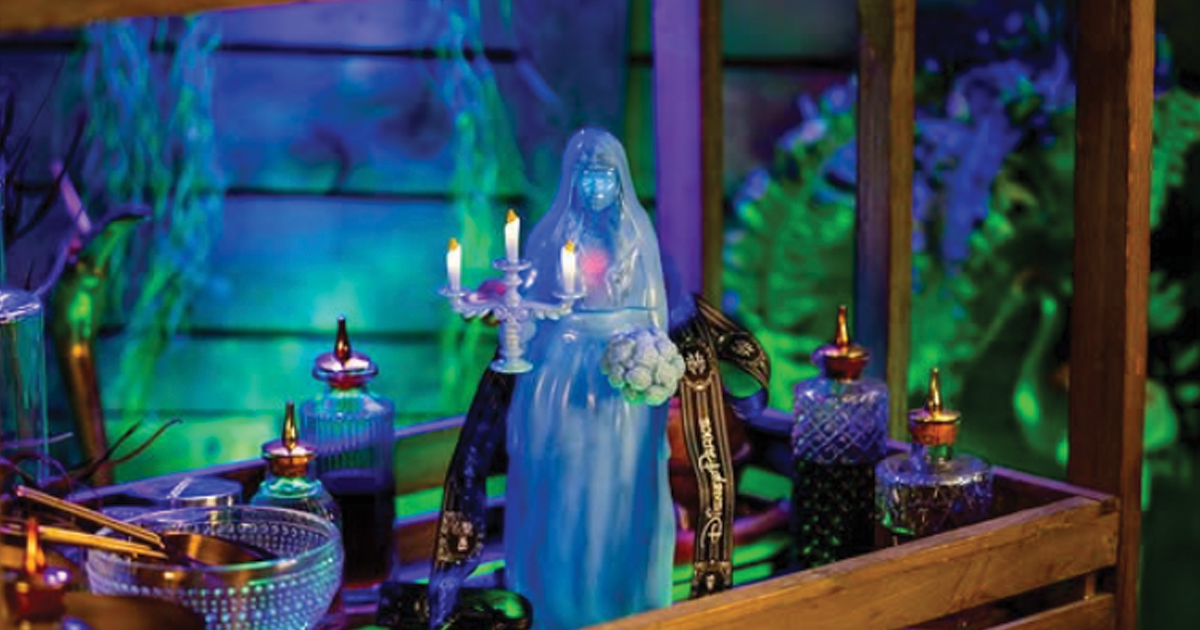 Light-up Disneyland Haunted Mansion themed sipper.
